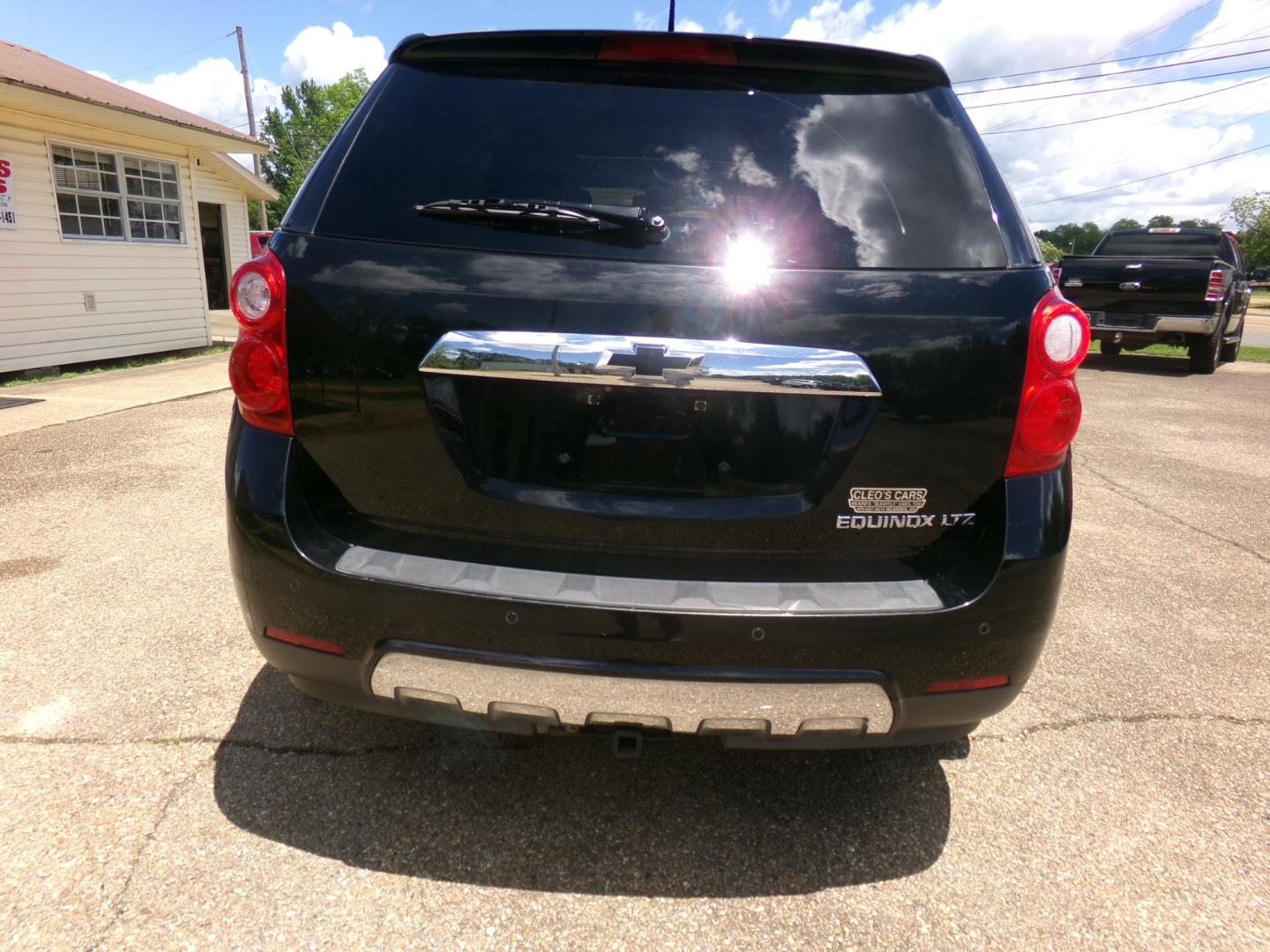 2013 Black /Brown Chevrolet Equinox LTZ 2WD (2GNALFEK4D6) with an 2.4L L4 DOHC 16V engine, 6-Speed Automatic transmission, located at 401 First NE, Bearden, AR, 71720, (870) 687-3414, 33.726528, -92.611519 - Photo#5